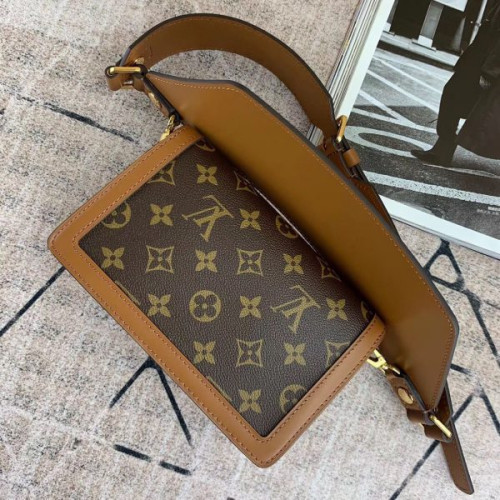 l0*is-V*t0n-bumbag-dauphine