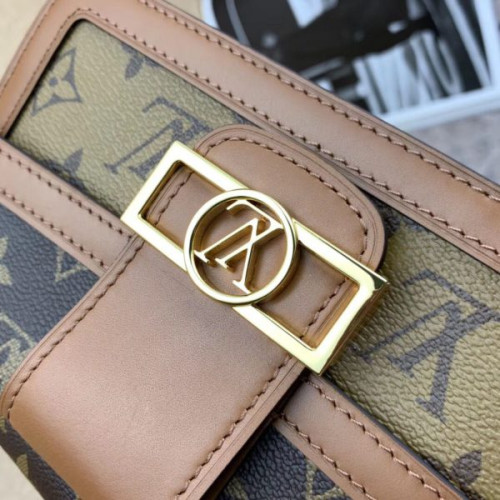 l0*is-V*t0n-bumbag-dauphine