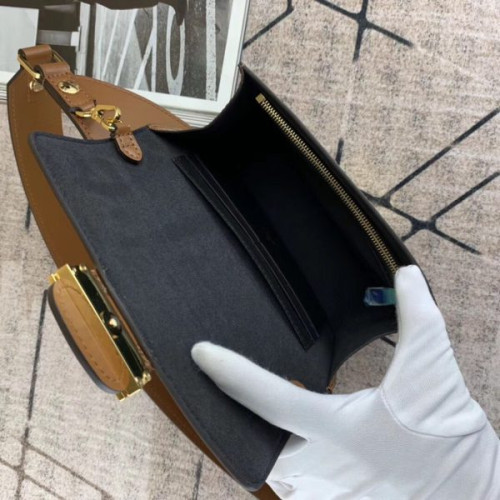 l0*is-V*t0n-bumbag-dauphine
