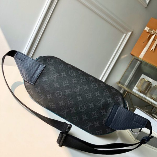 l0*is-V*t0n-bumbag-pocket-2