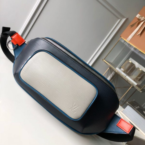 l0*is-V*t0n-bumbag-pocket