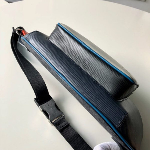 l0*is-V*t0n-bumbag-pocket