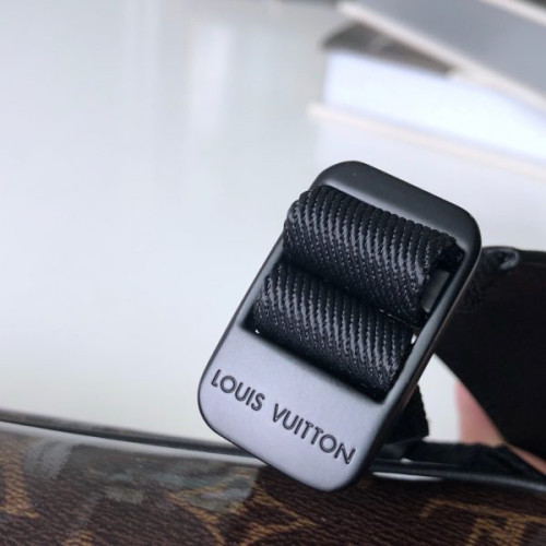 l0*is-V*t0n-camera-bag-2