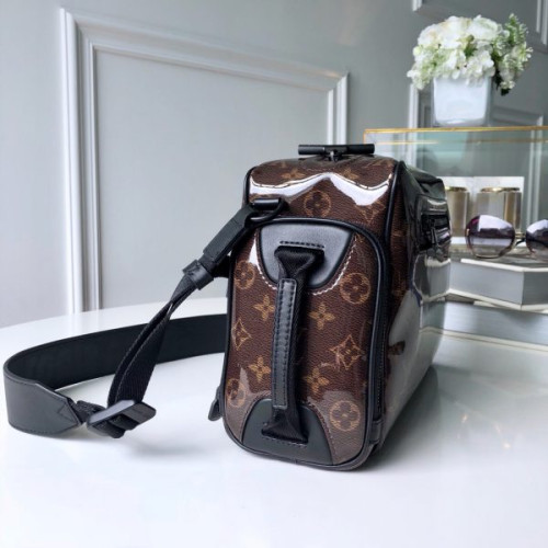 l0*is-V*t0n-camera-bag-2