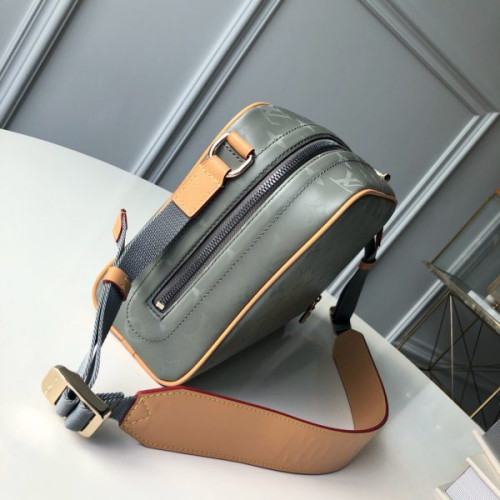 l0*is-V*t0n-camera-bag-3