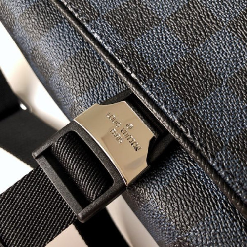 l0*is-V*t0n-camera-bag-4