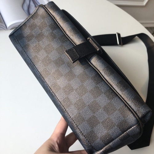 l0*is-V*t0n-camera-bag-4