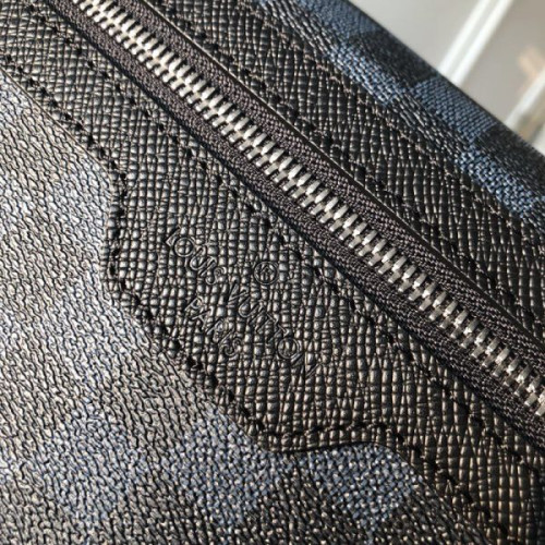 l0*is-V*t0n-camera-bag-4