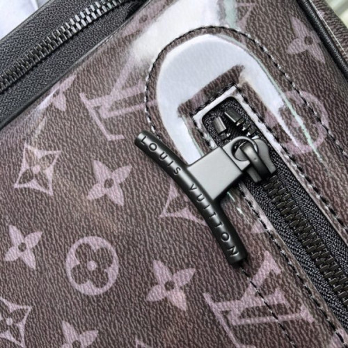 l0*is-V*t0n-camera-bag