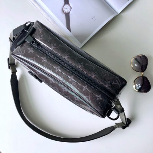 l0*is-V*t0n-camera-bag