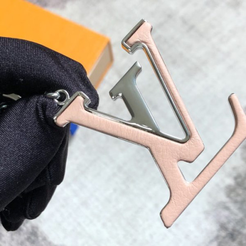 l0*is-V*t0n-capucines-bag-charm-and-key-holder-2