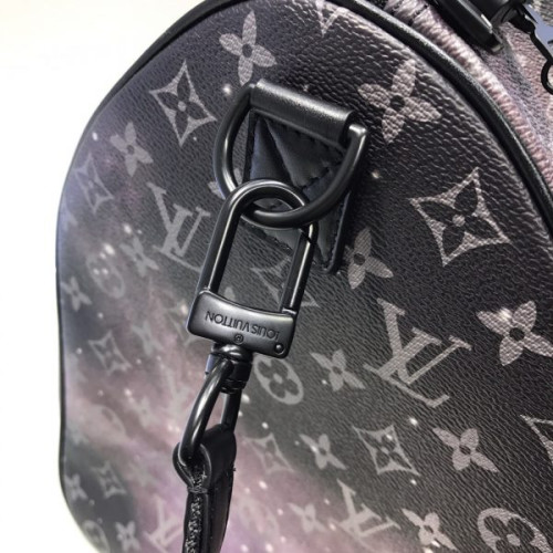 l0*is-V*t0n-discovery-travel-bag