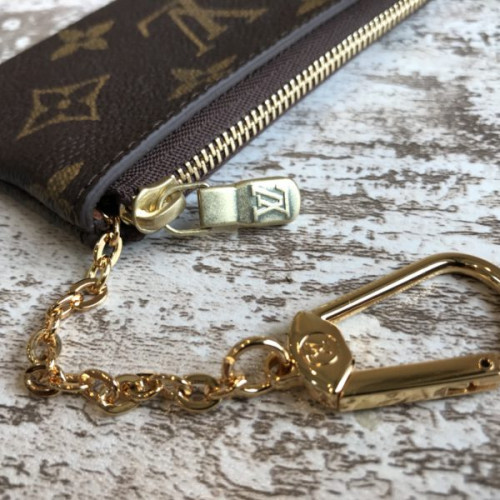 l0*is-V*t0n-key-pouch-2