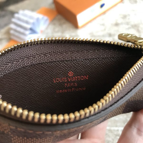 l0*is-V*t0n-key-pouch-3