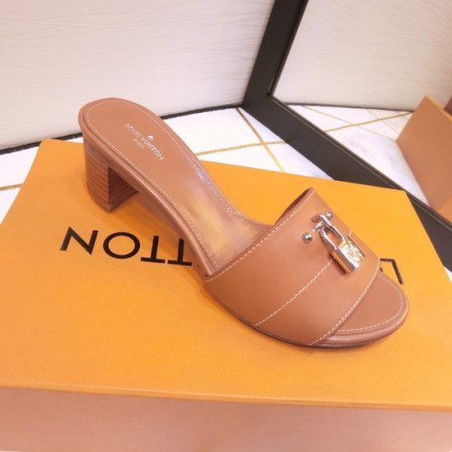 l0*is-V*t0n-lock-sandals
