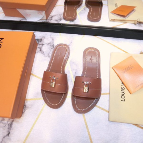 l0*is-V*t0n-lock-slippers-6