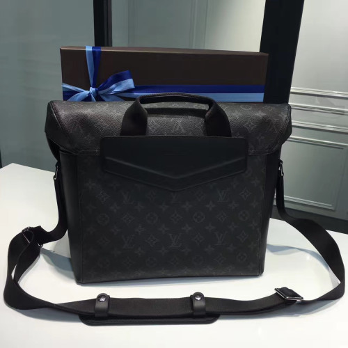 l0*is-V*t0n-messenger-mm-voyager-replica-bag