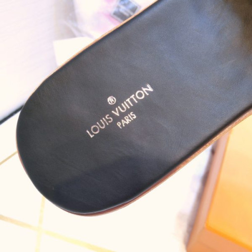 l0*is-V*t0n-mink-hair-slippers-3