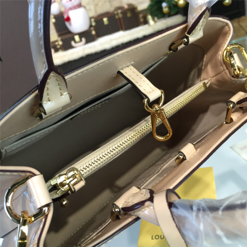 l0*is-V*t0n-montaigne-bb-replica-bag-2