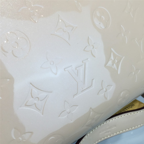 l0*is-V*t0n-montaigne-bb-replica-bag-2