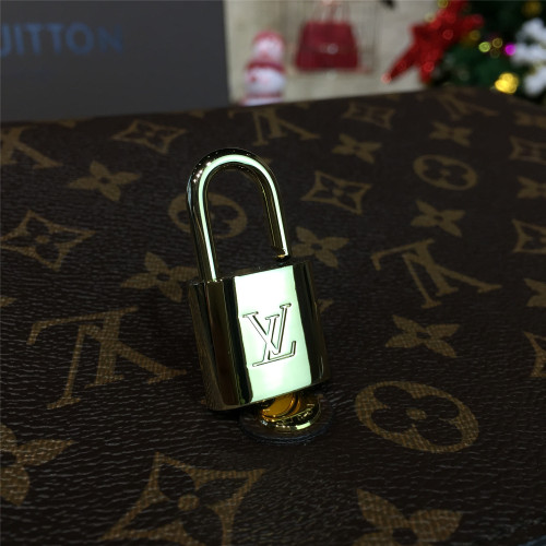 l0*is-V*t0n-montaigne-bb-replica-bag-4