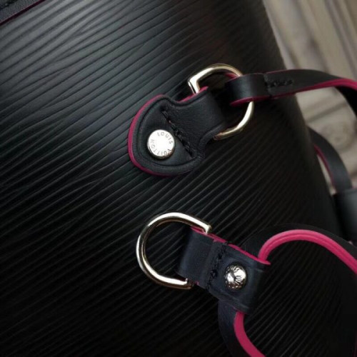 l0*is-V*t0n-neverfull-epi-leather-2