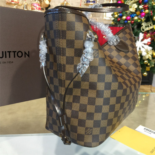 l0*is-V*t0n-neverfull-mm-replica-bag-2-3