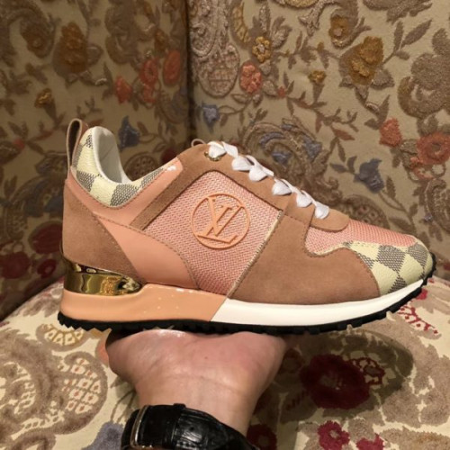 l0*is-V*t0n-run-away-sneaker-8