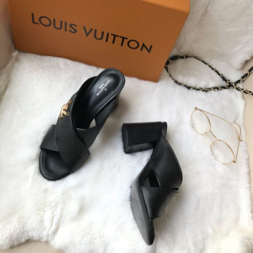 l0*is-V*t0n-sandals-2