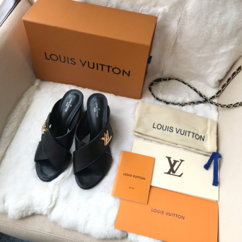 l0*is-V*t0n-sandals-2