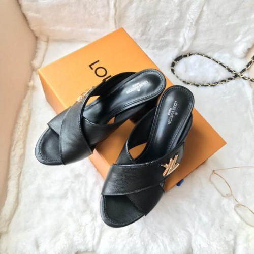 l0*is-V*t0n-sandals-2