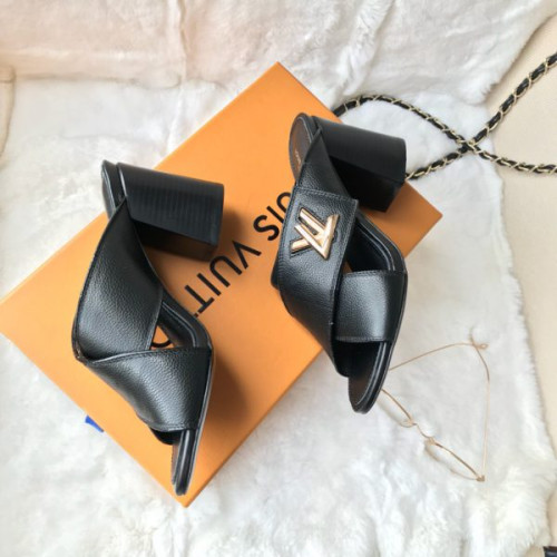 l0*is-V*t0n-sandals-2