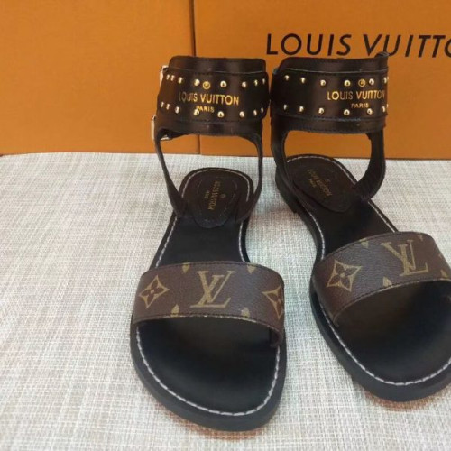 l0*is-V*t0n-sandals