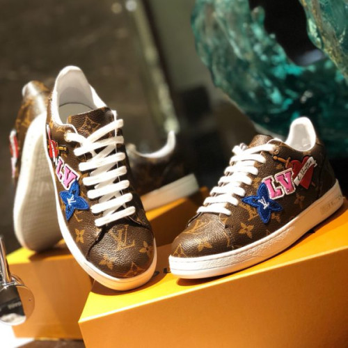 l0*is-V*t0n-shoes-56