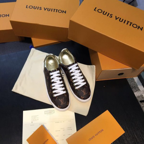 l0*is-V*t0n-sneakers-13