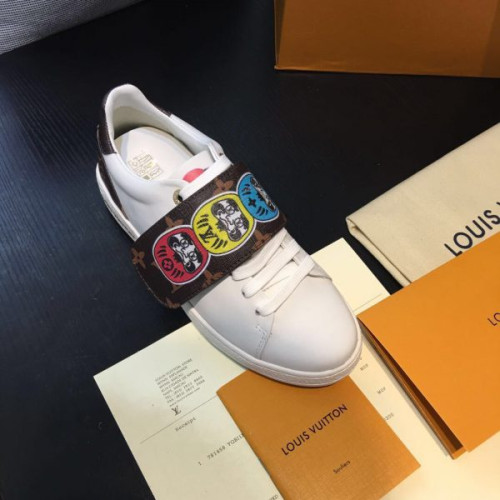l0*is-V*t0n-sneakers-17