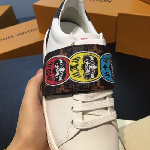 l0*is-V*t0n-sneakers-17