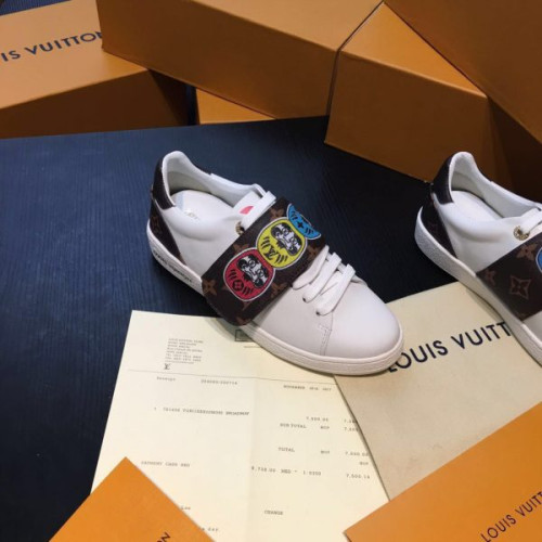 l0*is-V*t0n-sneakers-17