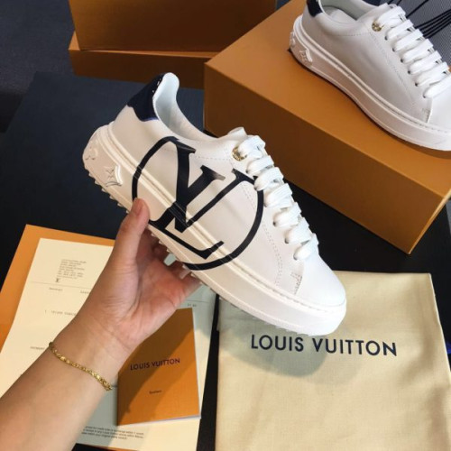 l0*is-V*t0n-sneakers-3