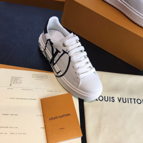 l0*is-V*t0n-sneakers-3