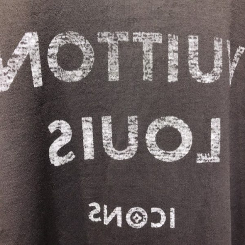l0*is-V*t0n-t-shirt-22