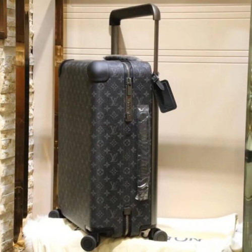 l0*is-V*t0n-travel-box-4