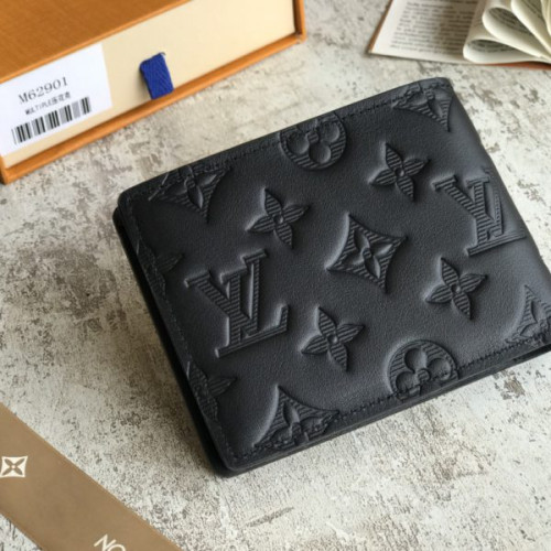 l0*is-V*t0n-wallet-36