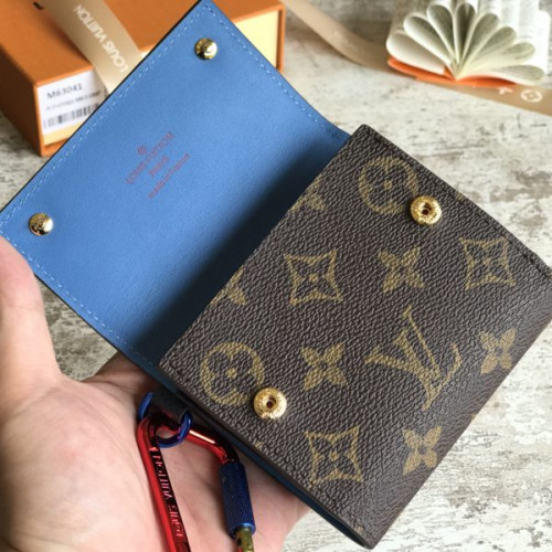 l0*is-V*t0n-wallet-56
