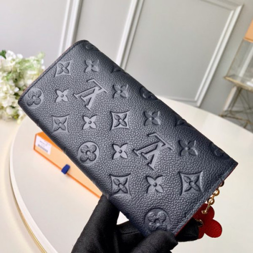 l0*is-V*t0n-wallet-74