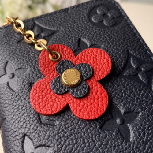 l0*is-V*t0n-wallet-75