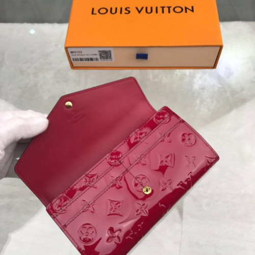 l0*is-V*t0n-wallet-84