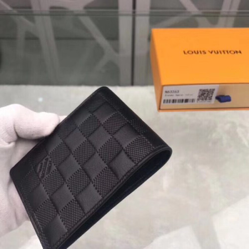 l0*is-V*t0n-wallet-86