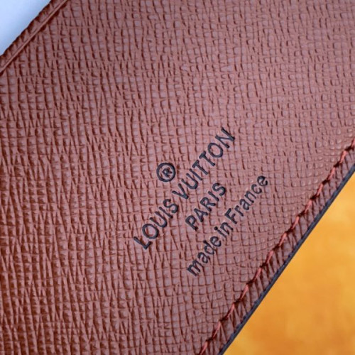 l0*is-V*t0n-wallet-89