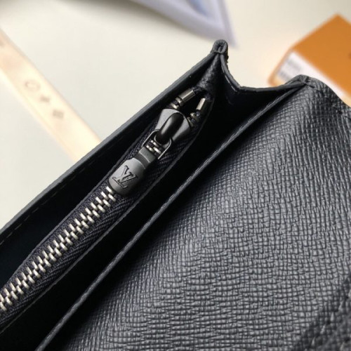 l0*is-V*t0n-wallet-small